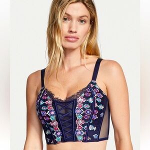 ✨Victoria’s Secret beautiful embroidered jewels lace-up bustier corset M-DD NWT